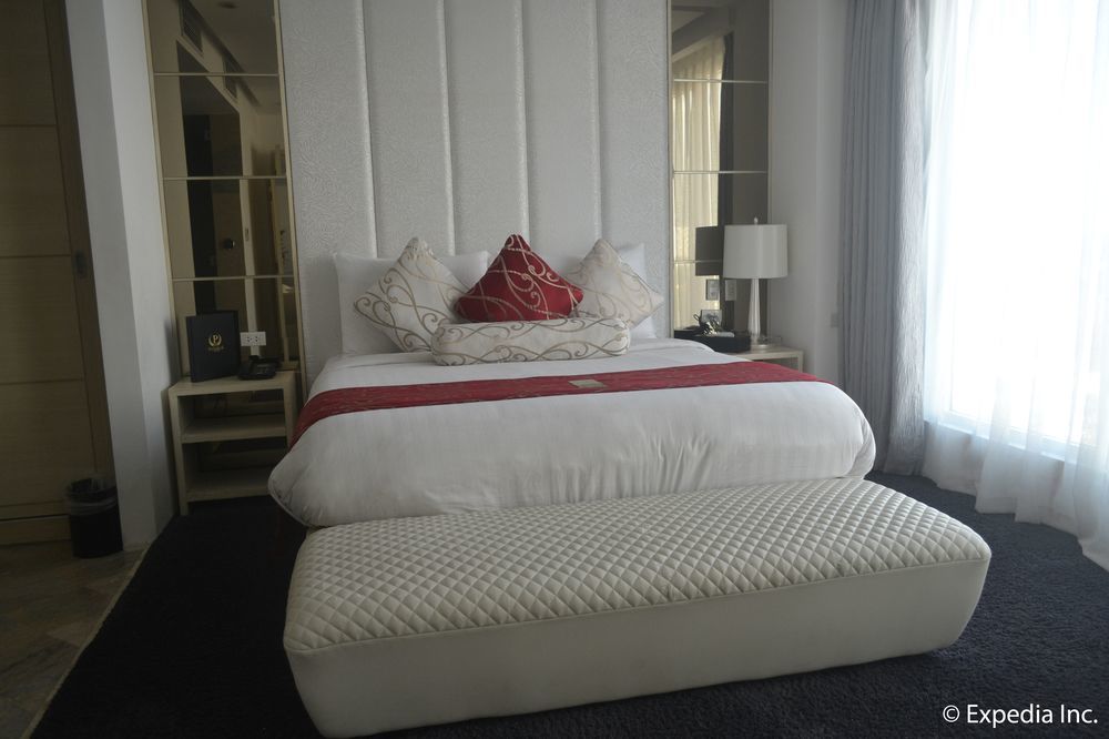 The Penthouse Hotel And Residences Angeles Eksteriør bilde